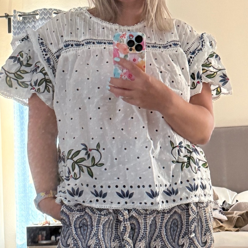 Embroidered White Floral Women's Top